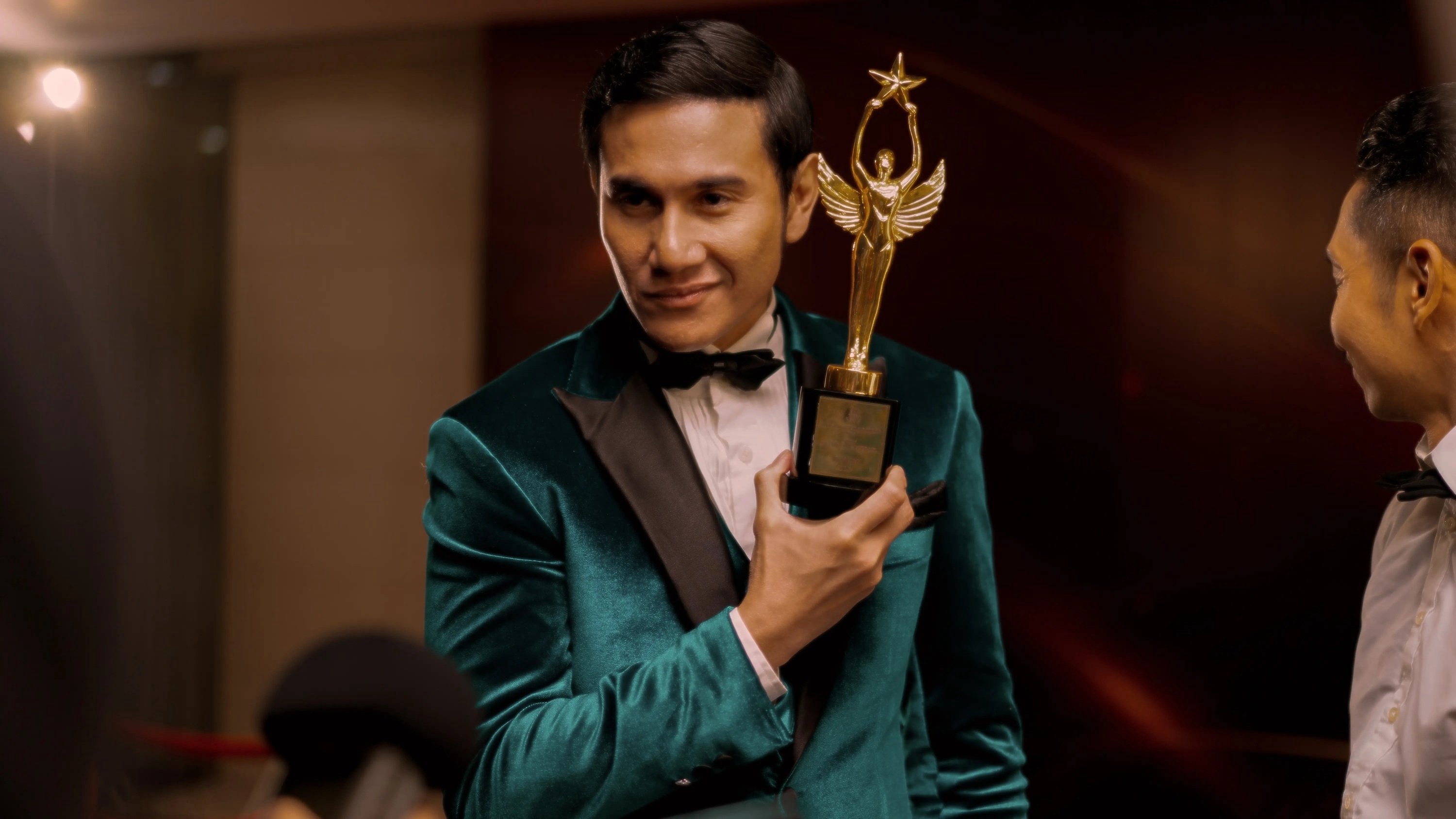 Lạc Trong Hào Quang Lạc Trong Hào Quang